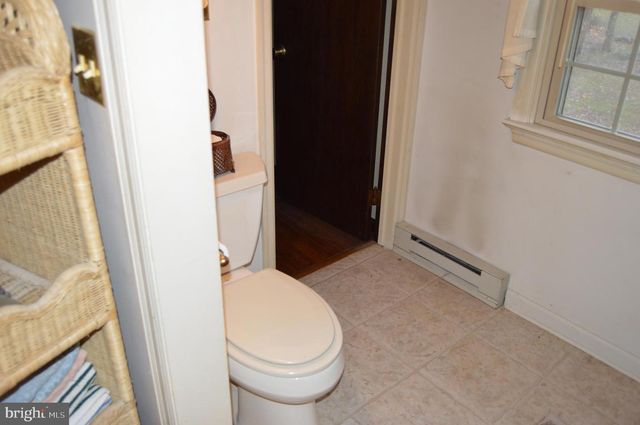 8 ELK CIR, New Providence, PA 17560