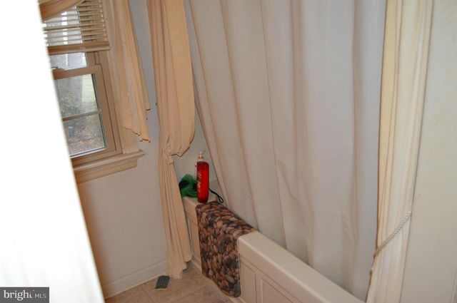 8 ELK CIR, New Providence, PA 17560