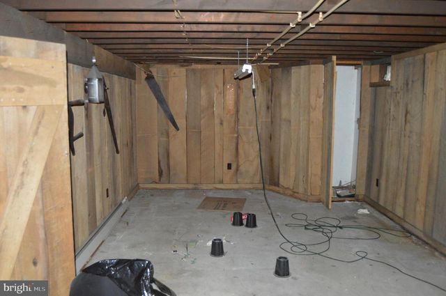 8 ELK CIR, New Providence, PA 17560