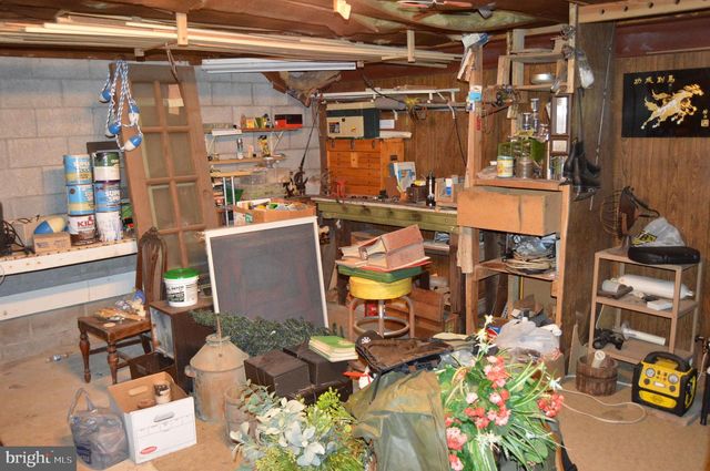 8 ELK CIR, New Providence, PA 17560