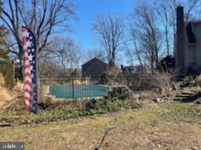 8 ELK CIR, New Providence, PA 17560