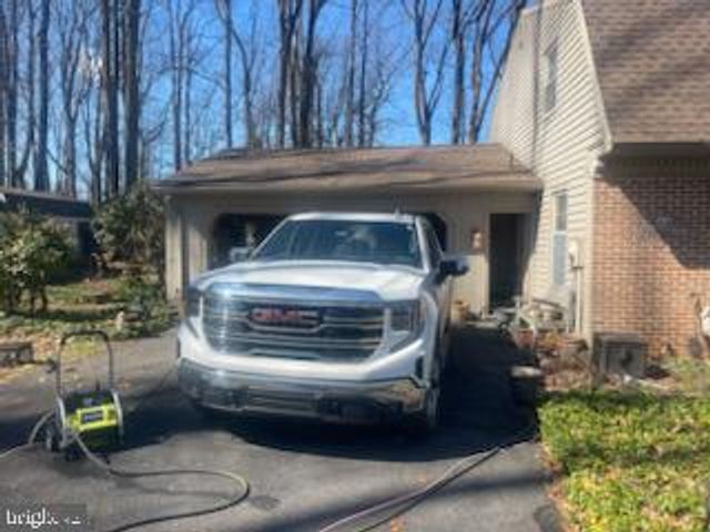 8 ELK CIR, New Providence, PA 17560