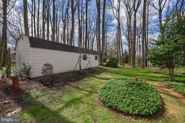 8 ELK CIR, New Providence, PA 17560