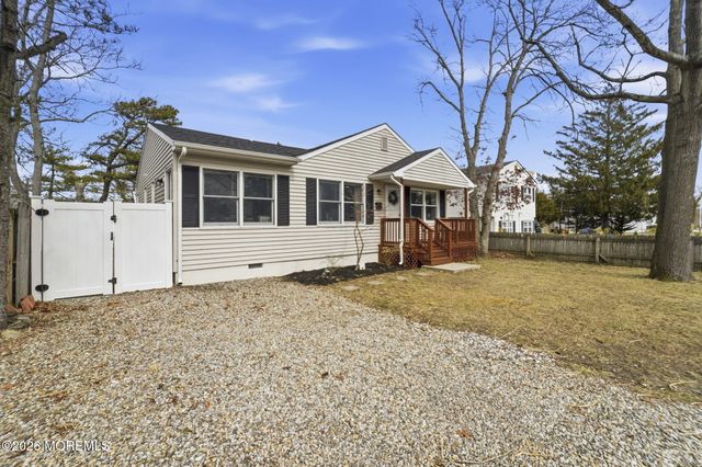 478 Mantoloking Road, Brick, NJ 08723