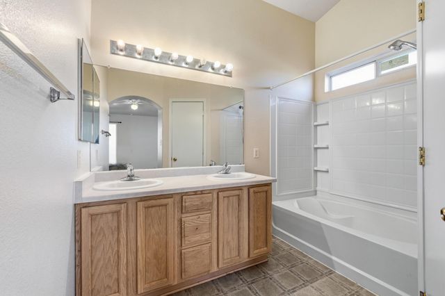 527 Saddle Blanket Trail SW, Albuquerque, NM 87121
