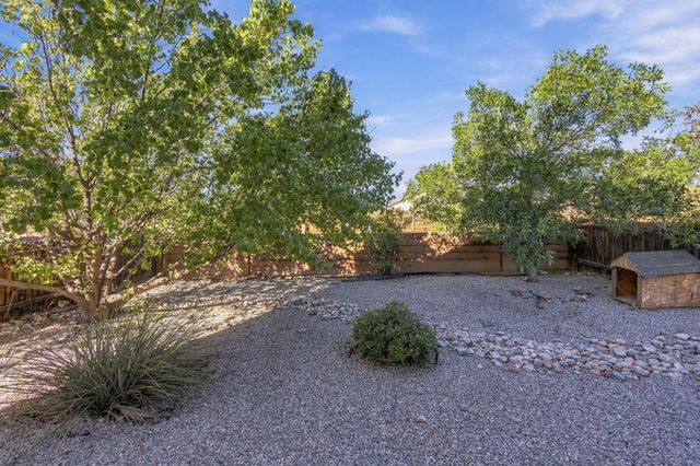 527 Saddle Blanket Trail SW, Albuquerque, NM 87121