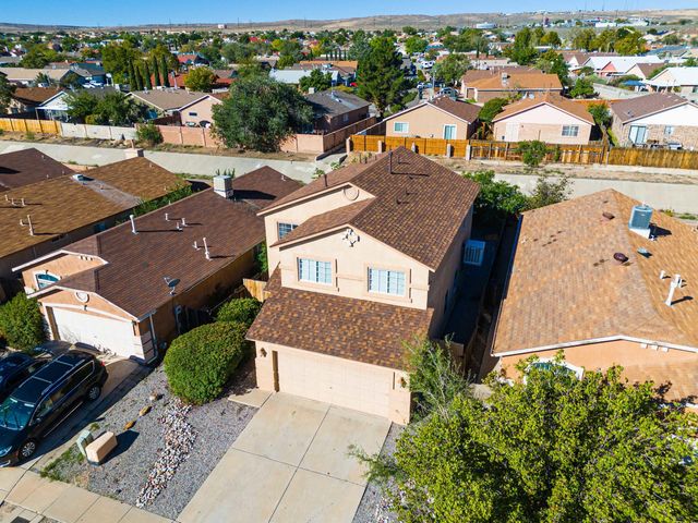 527 Saddle Blanket Trail SW, Albuquerque, NM 87121