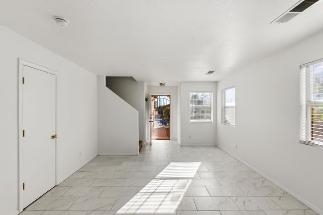 527 Saddle Blanket Trail SW, Albuquerque, NM 87121