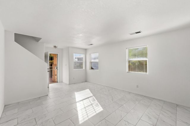 527 Saddle Blanket Trail SW, Albuquerque, NM 87121