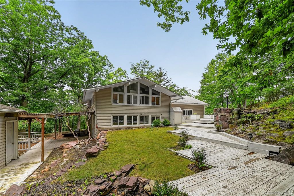 15 Overlook Drive, Highland Mills, NY 10930 — exterior