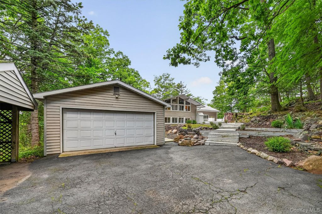 15 Overlook Drive, Highland Mills, NY 10930 — photo 2