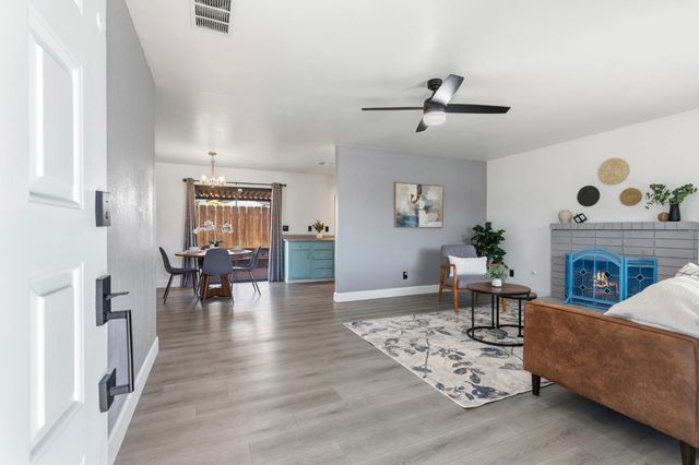 533 Linda Ct, Oakdale, CA 95361