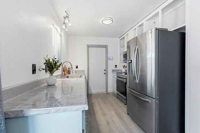 533 Linda Ct, Oakdale, CA 95361