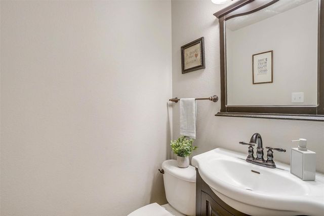 101 Springfield Lane, Red Oak, TX 75165