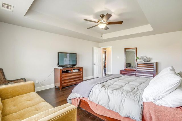 101 Springfield Lane, Red Oak, TX 75165