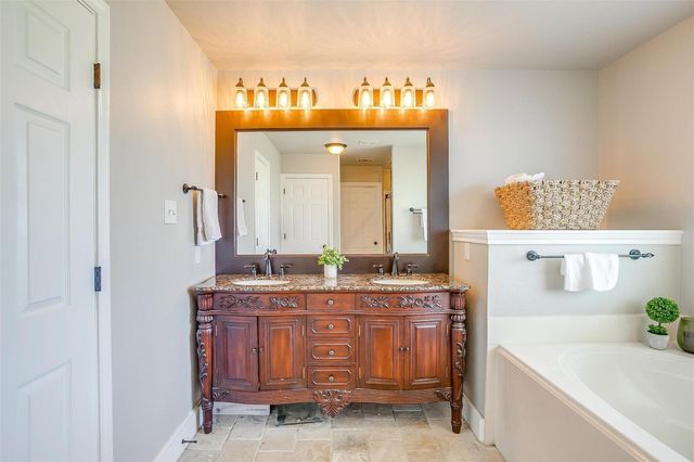 101 Springfield Lane, Red Oak, TX 75165