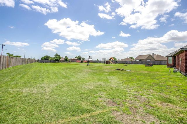 101 Springfield Lane, Red Oak, TX 75165