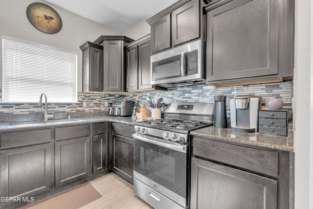 6552 GEYSER Drive, El Paso, TX 79932