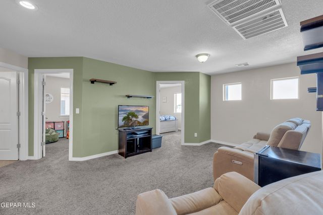 6552 GEYSER Drive, El Paso, TX 79932