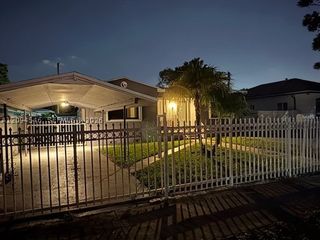 2962 NW 50th St, Miami, FL 33142