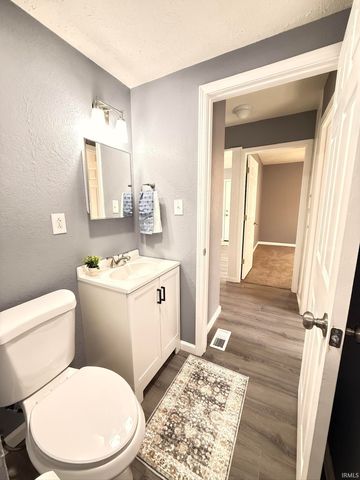 900 N Kelsey Avenue, Evansville, IN 47711