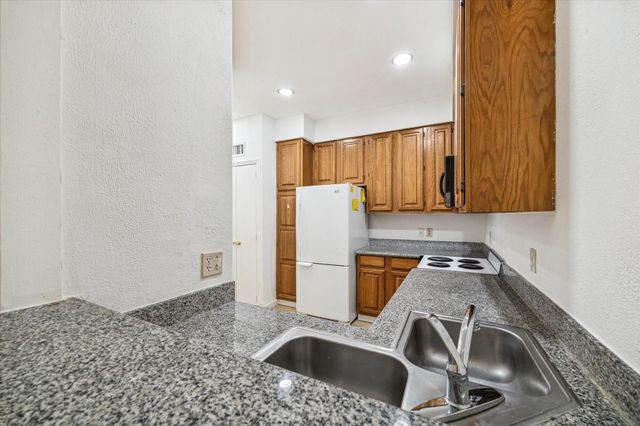 2213 Braeswood Blvd 12A, Houston, TX 77030