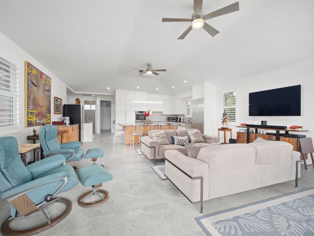 137 Hoohale St, Kihei, HI 96753