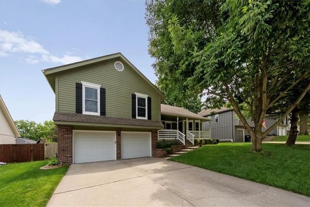 1327 Depot Drive, Lee's Summit, MO 64086