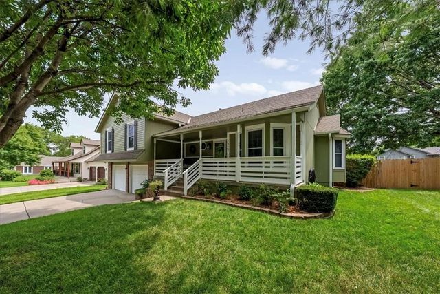 1327 Depot Drive, Lee's Summit, MO 64086
