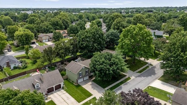 1327 Depot Drive, Lee's Summit, MO 64086