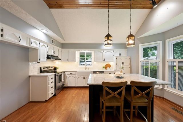 1327 Depot Drive, Lee's Summit, MO 64086