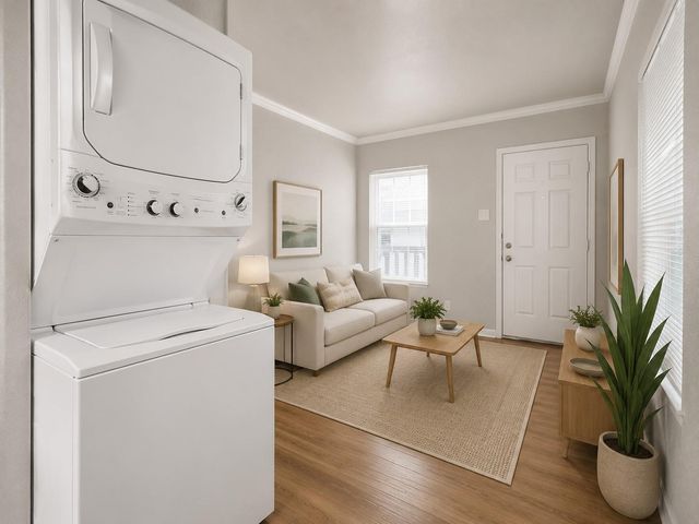 204 E 30th ST 101, Austin, TX 78705