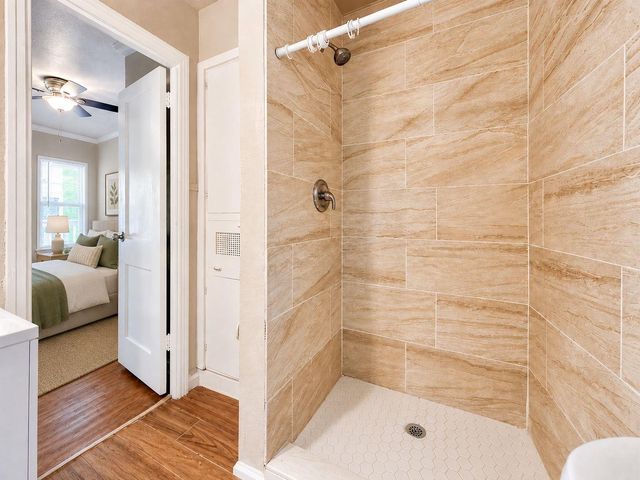 204 E 30th ST 101, Austin, TX 78705