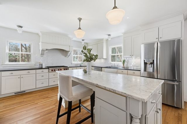 136 Cedar St, Lexington, MA 02420