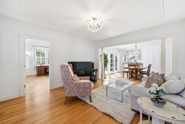 136 Cedar St, Lexington, MA 02420