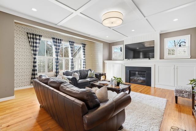 136 Cedar St, Lexington, MA 02420