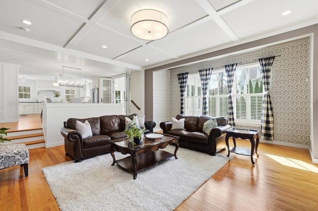 136 Cedar St, Lexington, MA 02420