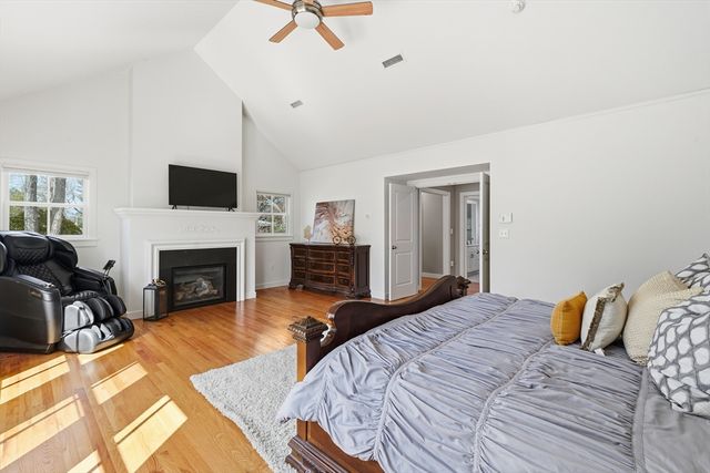 136 Cedar St, Lexington, MA 02420