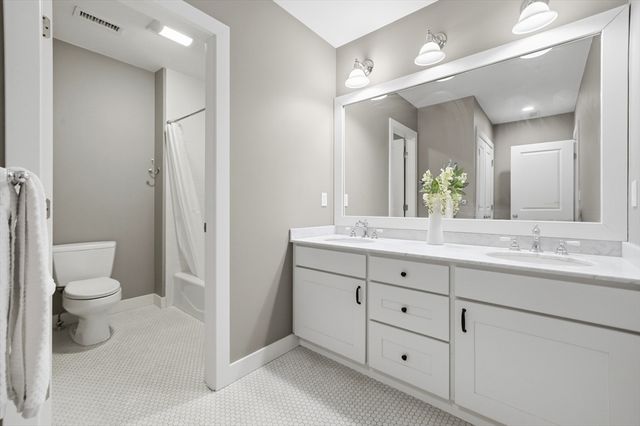 136 Cedar St, Lexington, MA 02420