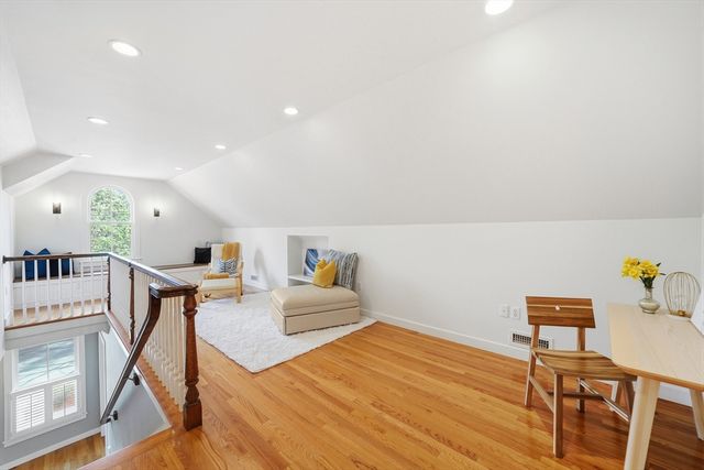 136 Cedar St, Lexington, MA 02420