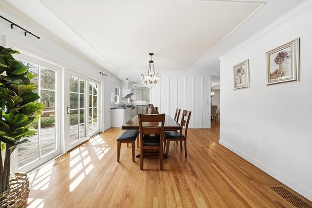 136 Cedar St, Lexington, MA 02420