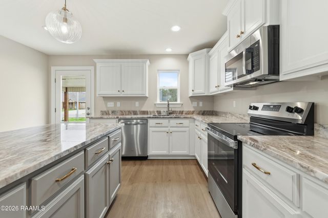 221 Camerons Cove Drive, Carencro, LA 70520