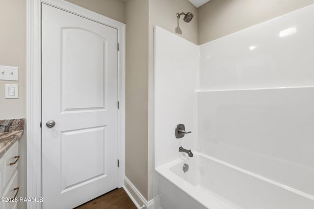 221 Camerons Cove Drive, Carencro, LA 70520