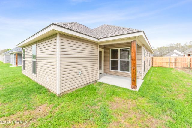 221 Camerons Cove Drive, Carencro, LA 70520