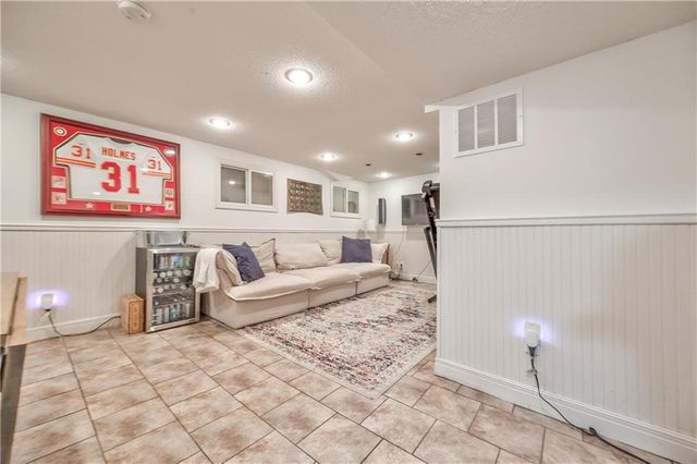 2417 W 49th Terrace, Westwood, KS 66205