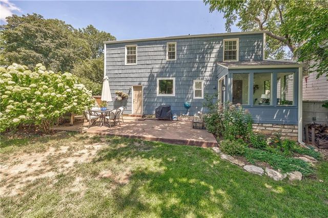 2417 W 49th Terrace, Westwood, KS 66205