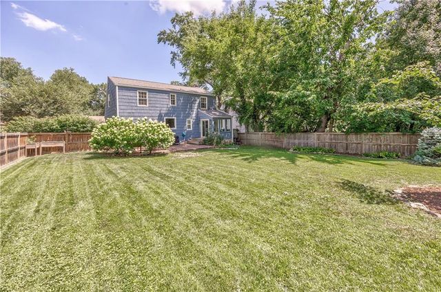 2417 W 49th Terrace, Westwood, KS 66205