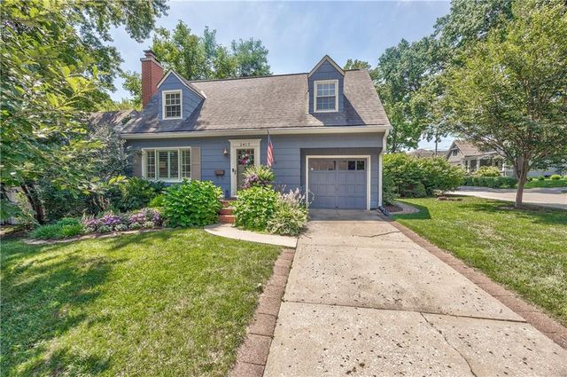 2417 W 49th Terrace, Westwood, KS 66205