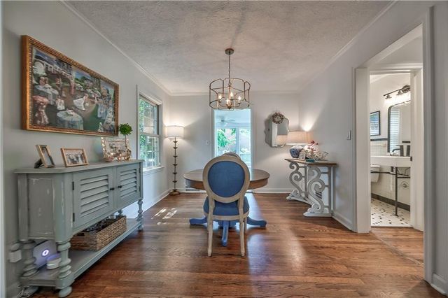 2417 W 49th Terrace, Westwood, KS 66205