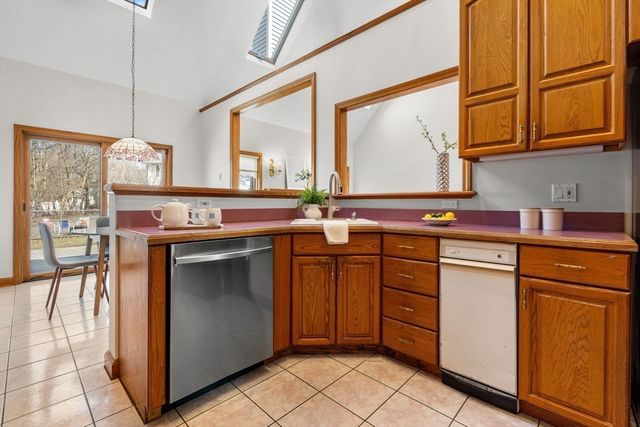 428 Broadway, Lynnfield, MA 01940